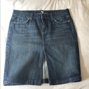 Classic denim skirt.
